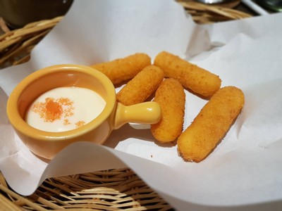 อาหาร หรือ เครื่องดื่ม