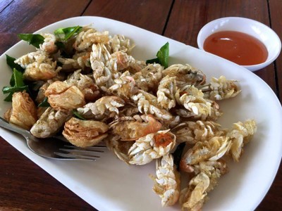 จั๊กจั่นทะเลทอดกระเทียมพริกไทย