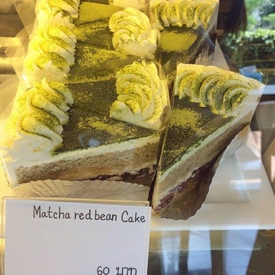 MATCHA RED BEAN CAKE