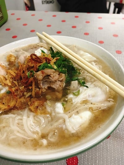 เมนูของร้าน คุณอ๋อ ก๋วยจั๊บญวน เส้นสด ศิริราช