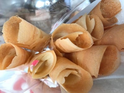ขนมอาโป้ง โกเนี้ยว เจ้าเก่า (Ka Nom Ar Pong Go Naui) ขนมอาโป้ง โกเนี้ยว เจ้าเก่า (Ka Nom Ar Pong Go Naui)