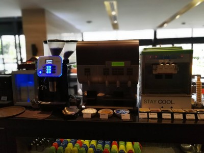 อาหาร หรือ เครื่องดื่ม