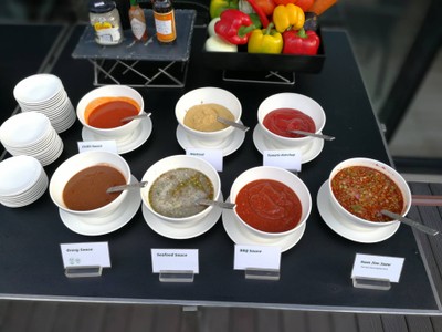 อาหาร หรือ เครื่องดื่ม