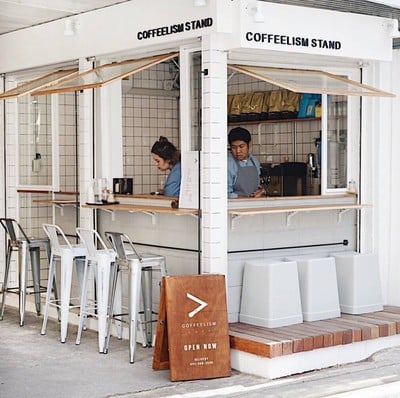 หน้าร้าน Coffeelismstand สาทร 8