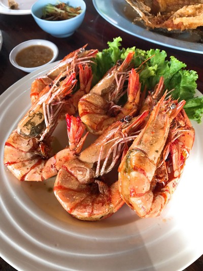 ร้านอาหารตำหนักน้ำ (TAMNAK NAM RESTAURANT) ร้านอาหารตำหนักน้ำ (TAMNAK NAM RESTAURANT)