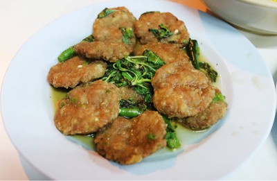 หมูโบราณ สี่แยกโก้งโค้ง