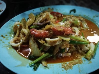 ทะเลผัดผงกระหรี่