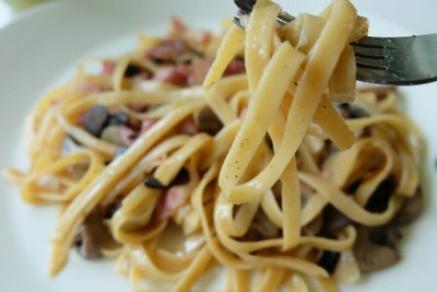 พาสต้าผัดเบคอน