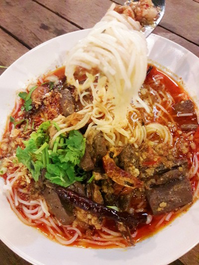 ฮ้านจาวเหนือ (Hanjaonua (north food)) ยูเนี่ยนมอลล์ ฮ้านจาวเหนือ (Hanjaonua (north food)) ยูเนี่ยนมอลล์