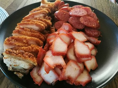 หมูแดง หมูกรอบ กุนเชียง