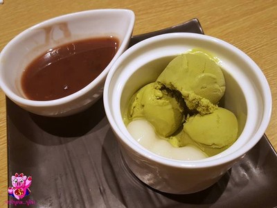 Ice cream with Shiratama & Red Bean Sauce