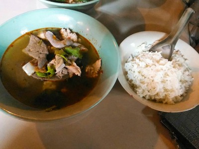 เกาเหลาเลือดหมูต้มยำ