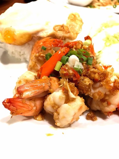 ข้าวกุ้งพริกเกลือ