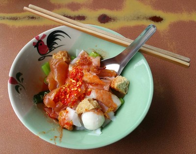 เส้นใหญ่แห้งเย็นตาโฟ