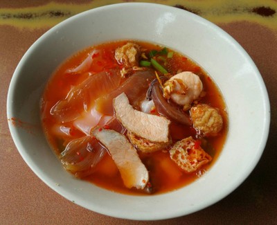 เส้นใหญ่น้ำเย็นตาโฟ