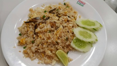ข้าวผัดปลาทู