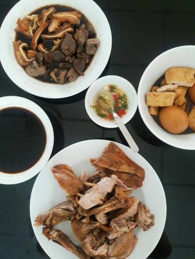 อาหาร หรือ เครื่องดื่ม