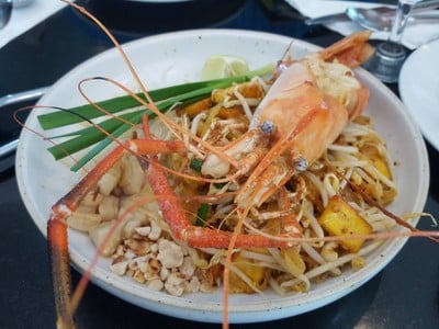 ผัดไทกุ้งแม่น้ำ