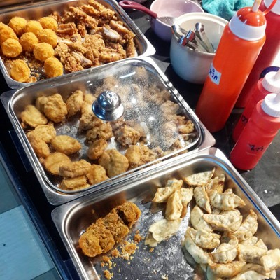 อาหาร หรือ เครื่องดื่ม