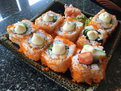 ข้าวปั้นแคริฟอร์เนียมากิ