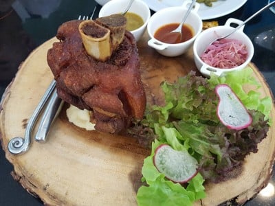 ขาหมูเยอรมัน