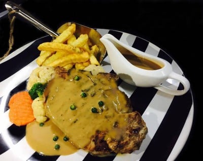 อาหาร หรือ เครื่องดื่ม