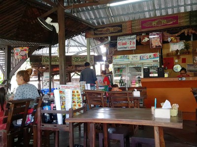 บรรยากาศ ส้มตำหลวงพระบาง