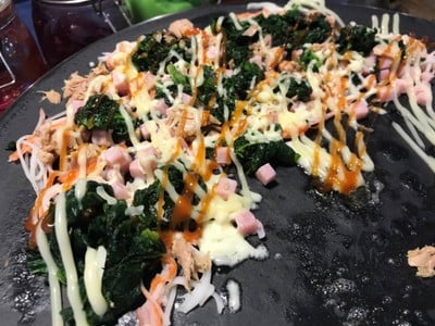 Crepe Shock (ชาร์โคลเครป) (เครปช็อค) ตลาดหัวมุม Crepe Shock (ชาร์โคลเครป) (เครปช็อค) ตลาดหัวมุม