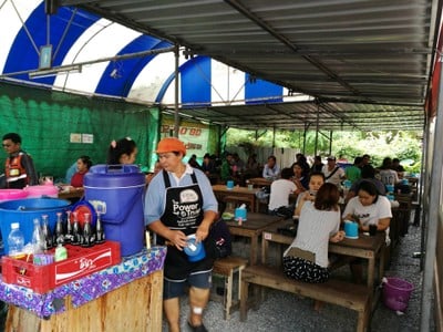 ก๋วยเตี๋ยวไก่ตุ๋น รามอินทรา 23