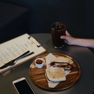 เมนูของร้าน The Fox and The Moon Cafe