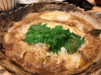 หมูทอดในซุปมิโสะแดง