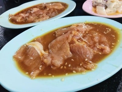 เมนูของร้าน จิ้มจุ่มสุทธิพรเจ้าเก่าตรงข้ามโรงแรม บียู.เพลส