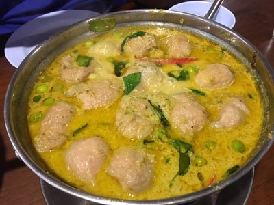 แกงเขียวหวานลูกชิ้นปลากราย