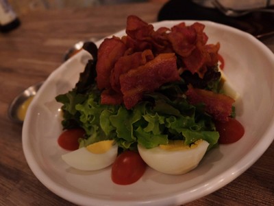 สลัดเบคอน