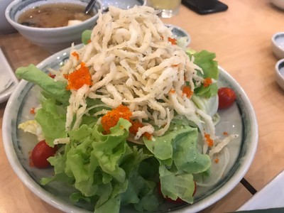 สลัดปลาเงินทอด