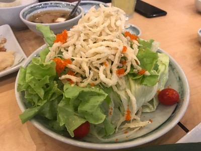 สลัดปลาเงินทอด