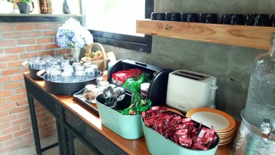 บริการตัวเอง พร้อมอาหารเช้าที่เข้าพักโรงแรม