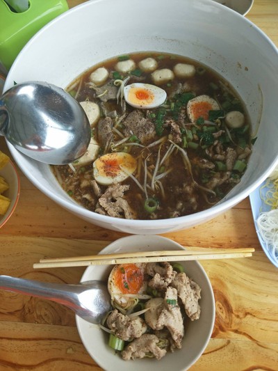 น้ำตกหมู