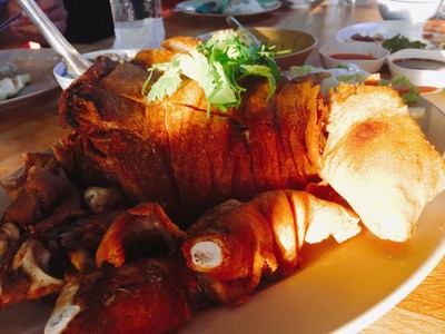 อาหาร หรือ เครื่องดื่ม