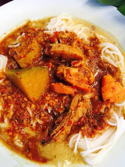 แม่ยาใจเจ้าเก่า (MAE YA CHAI CHAO KAO) แม่ยาใจเจ้าเก่า (MAE YA CHAI CHAO KAO)