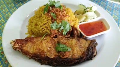 ร้านอาหารม๊ะดูบี (Madube Restaurant) ร้านอาหารม๊ะดูบี (Madube Restaurant)