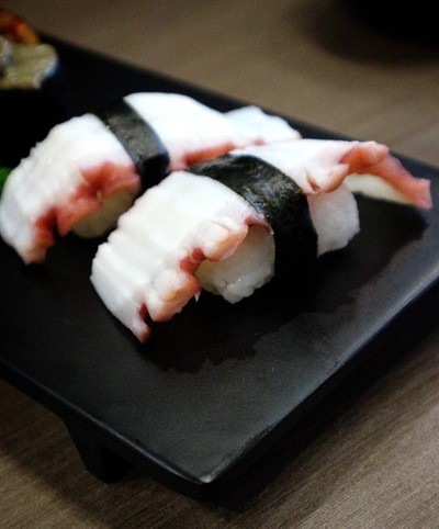Tako ปลาหมึกยักษ์