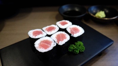 Teka Maki ข้าวห่อสาหร่ายไส้ปลาทูน่า