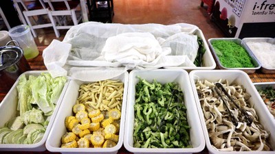 ผักสดใส่ในชาบูค่ะ