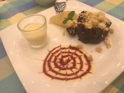 Cherry Crumble