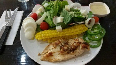 สลัดไก่ย่าง