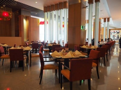 THE WORLD centralwOrld