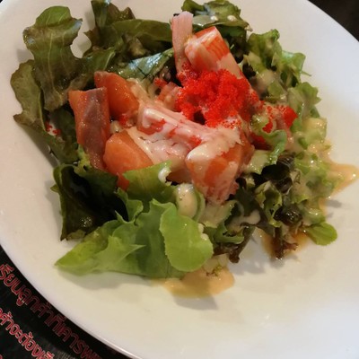 สลัดแซลม่อน