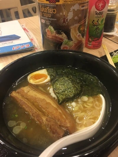 โตเกียวราเมง หมูชุ่มซอส