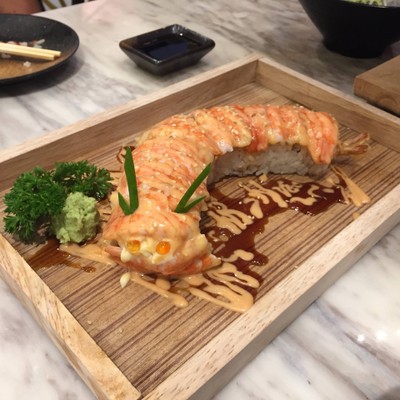 ดราก้อนโรล